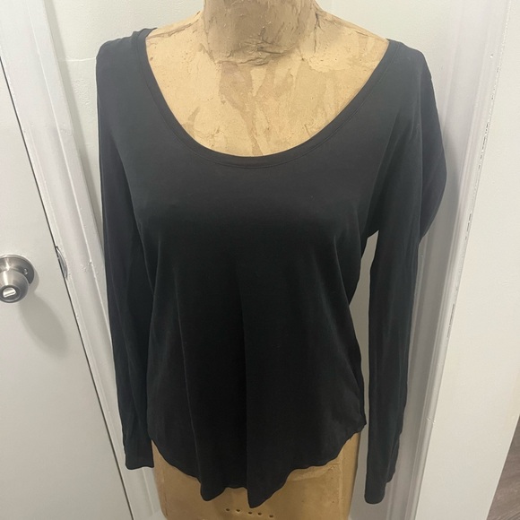 Aritzia Babaton long sleeved shirt - Picture 6 of 6